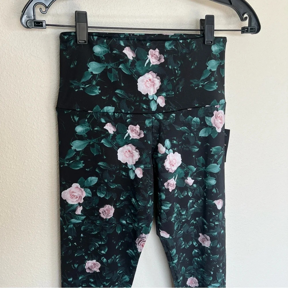 New Onzie Hot Yoga High Rise Legging 228 Rose Bud Floral Print NWT Casual Women - Picture 3 of 10